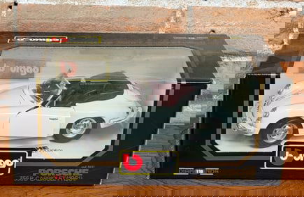 Burago 1:18 Porsche 356B Cabriolet (1961) Model Car in Box