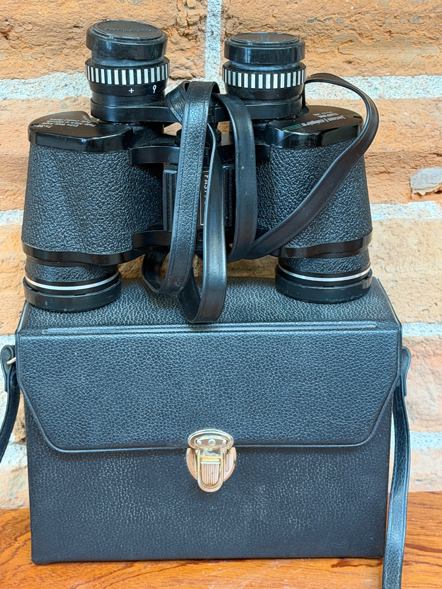 Jason Empire Model 206 Binoculars with Carrying Case (1 of 2)