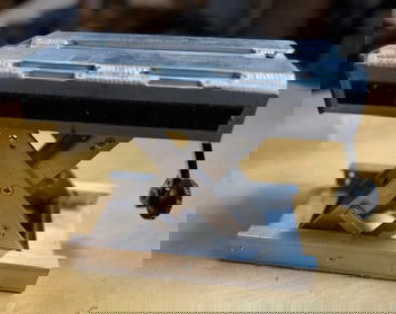 Manual Scissor Lift Platform With Adjustable Crank