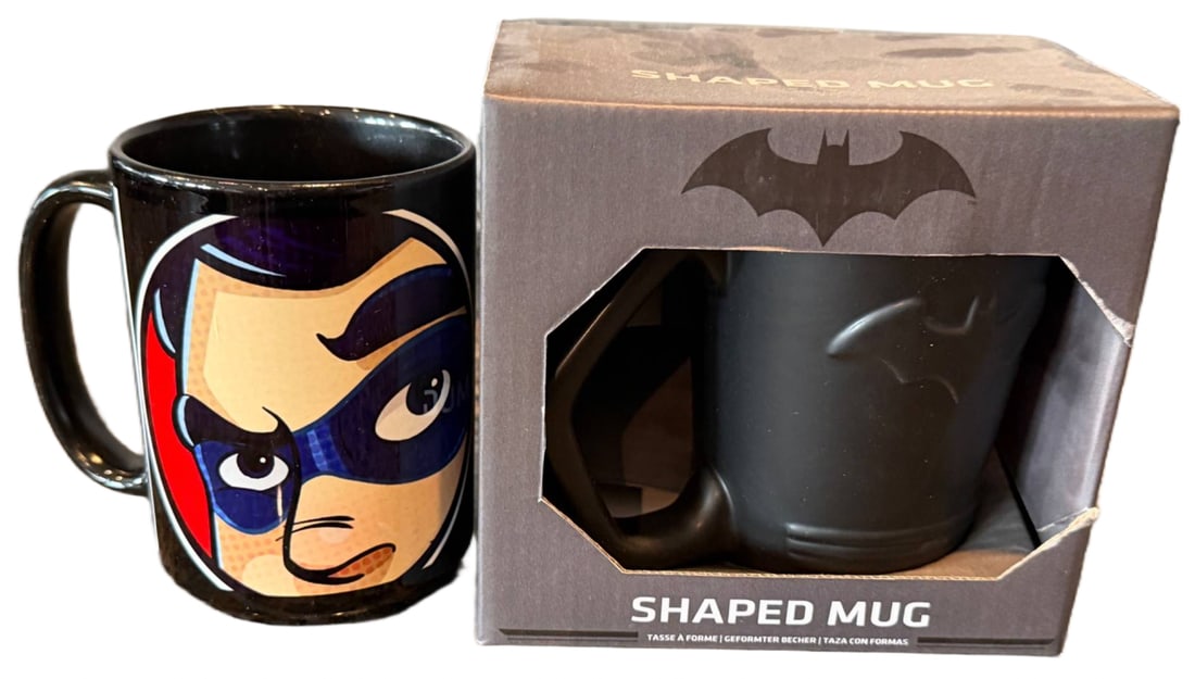 DC Comics Batman and Teen Titans Shaped Mugs in Ceramic (1 of 1)