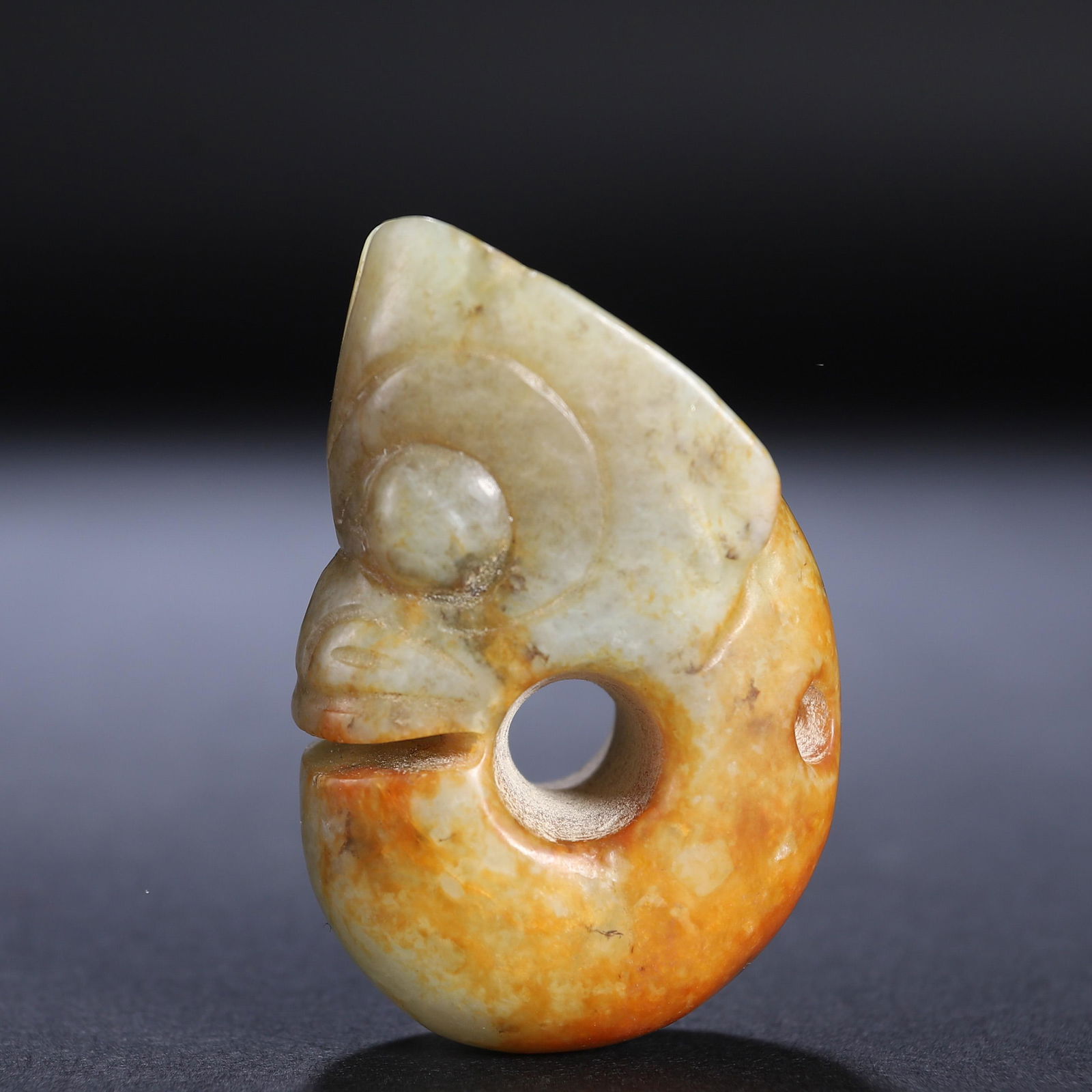CHINESE ANCIENT JADE CIRCLE DRAGON PENDANT (1 of 8)