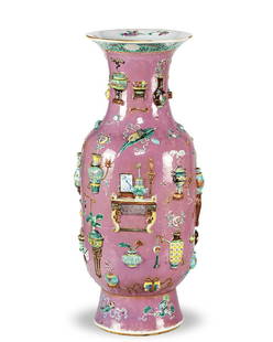 LARGE CHINESE PORCELAIN FAMILLE ROSE ANTIQUE VESSELS VASE: LARGE CHINESE PORCELAIN FAMILLE ROSE ANTIQUE VESSELS VASE. H. 58cm.Shipping cost $200 to US 48 states and $600 for oversea International delivery. Local pickup at our office available but need pay NC