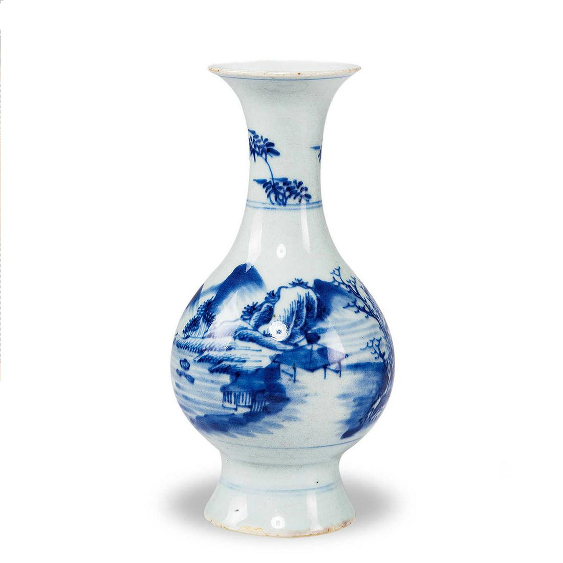 CHINESE PORCELAIN BLUE AND WHITE MOUNTAIN VIEWS VASE (1 of 1)