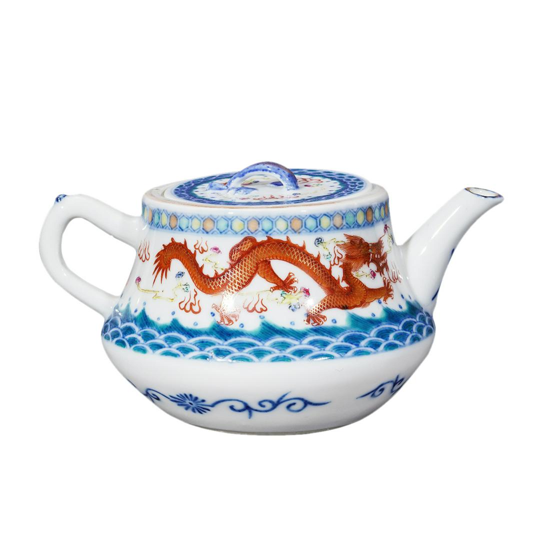 CHINESE PORCELAIN BLUE AND WHITE IRON RED DRAGON TEA POT (1 of 1)