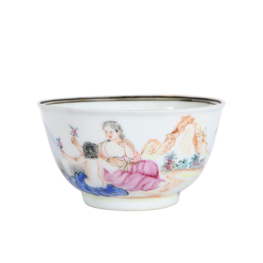 CHINESE PORCELAIN FAMILLE ROSE WESTERN FIGURES CUP (1 of 1)