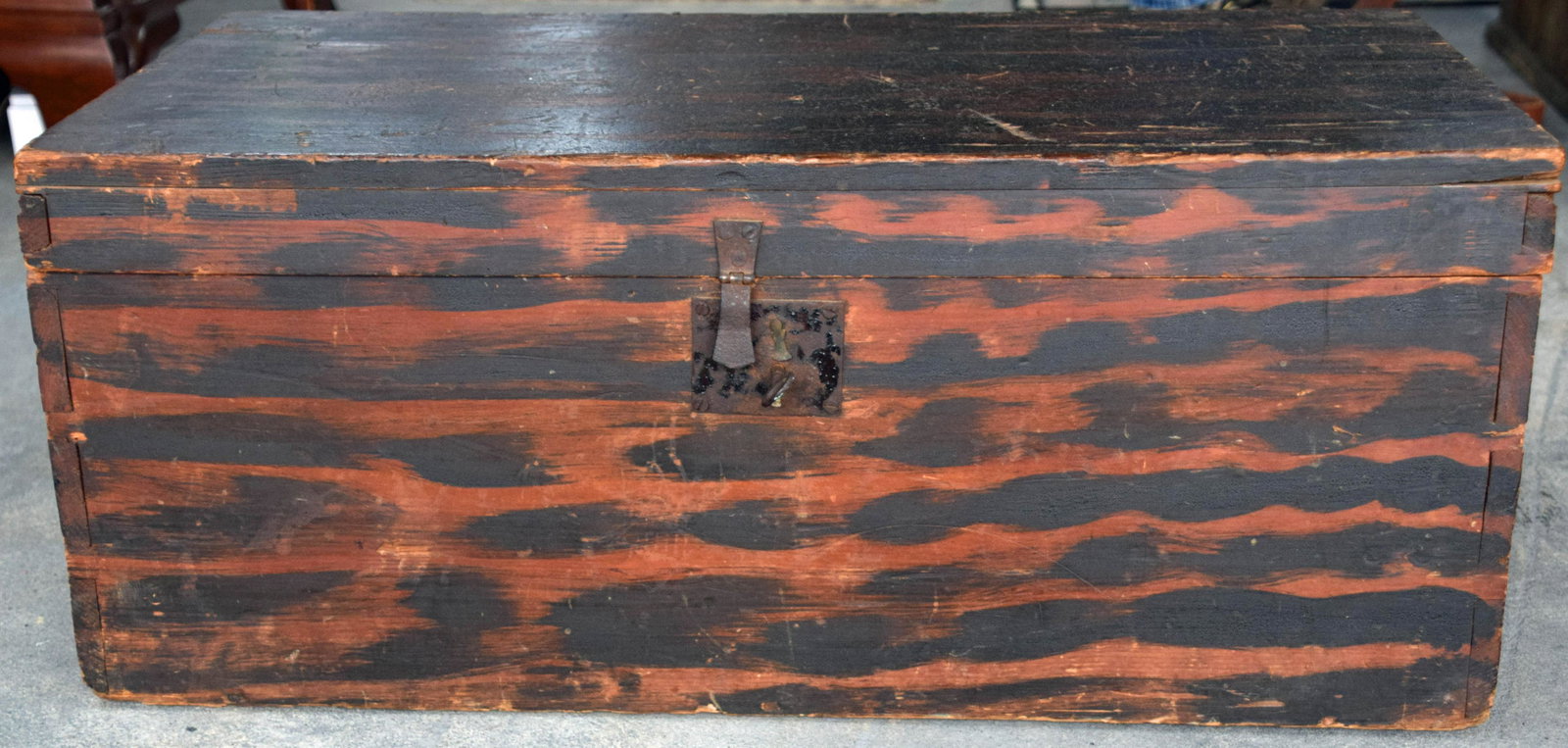 Country Grain-painted Storage Chest (1 of 6)