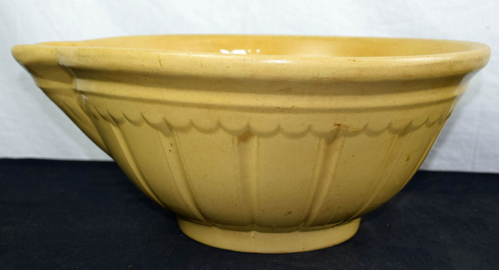 Large Yellowware Bowl (1 of 6)