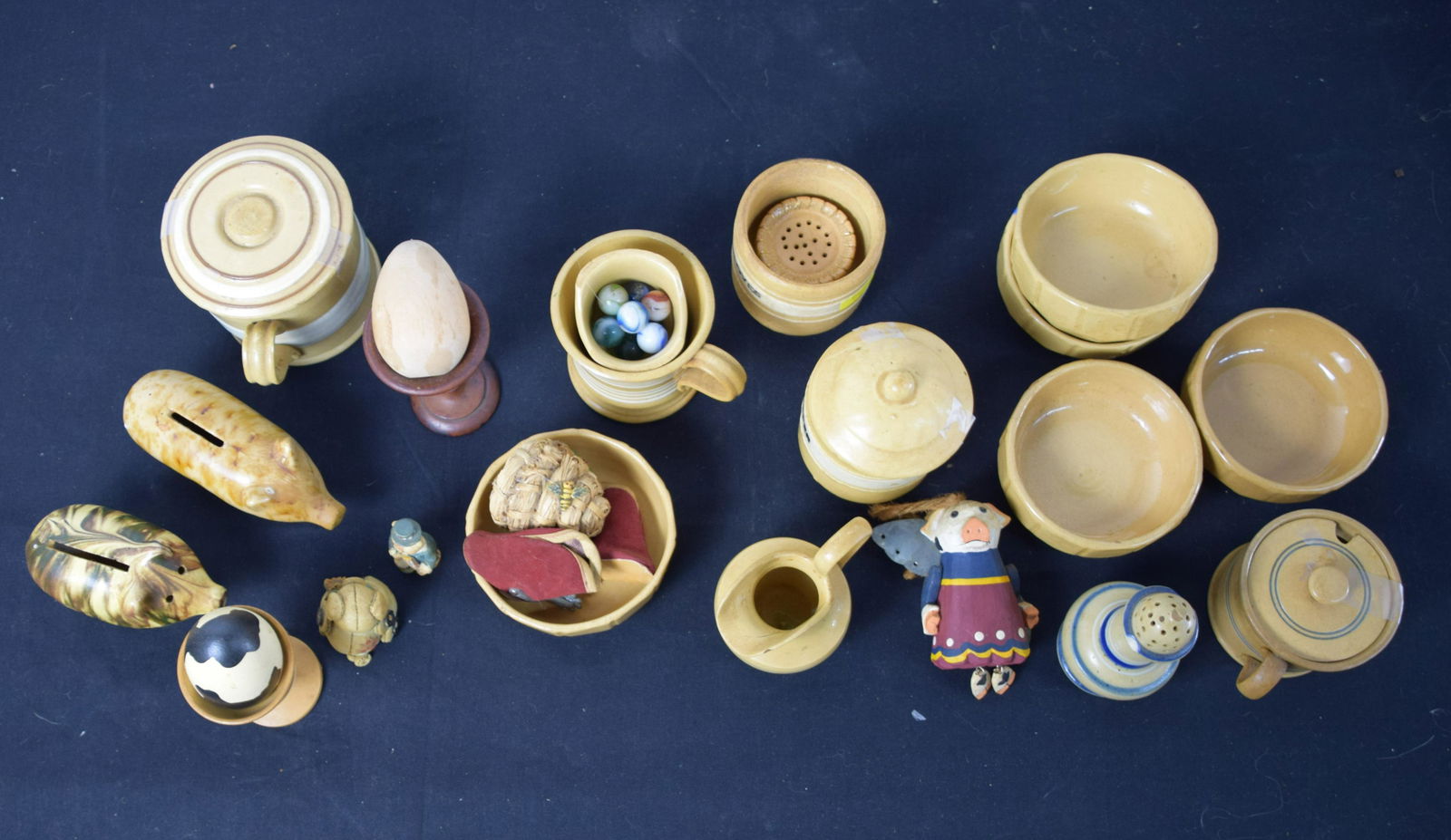 15-Piece Yellowware Lot (1 of 5)