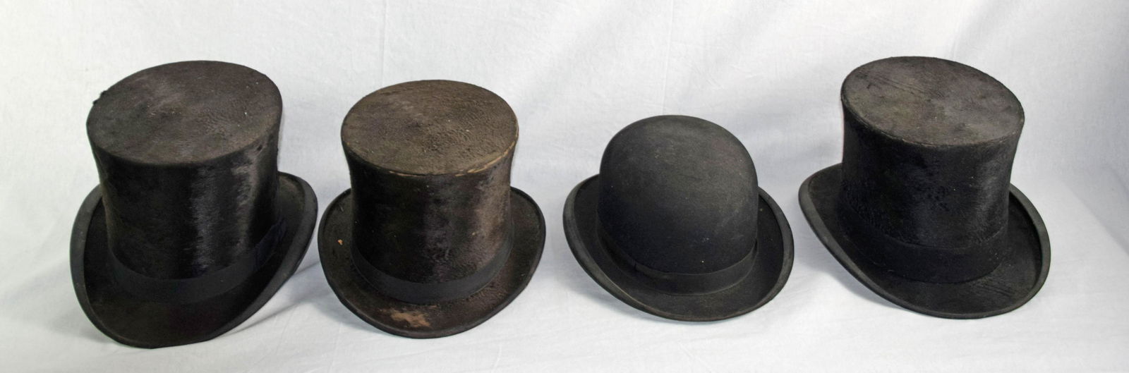 Vintage Top Hats (1 of 3)