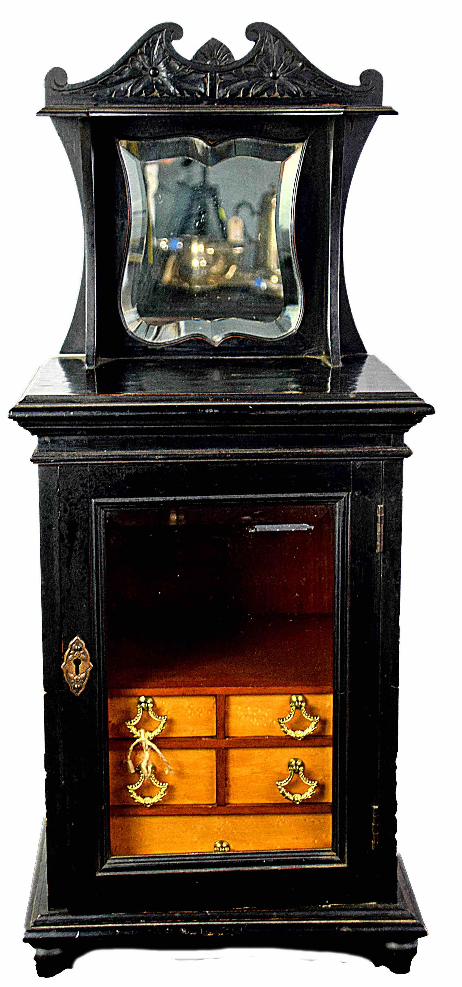 English Cigar Chest (1 of 5)