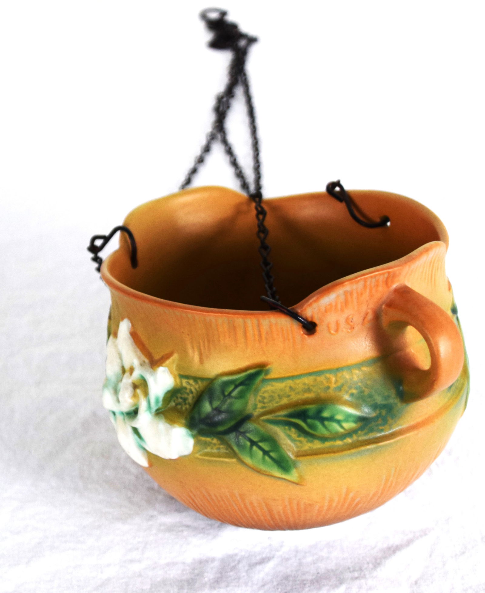 Roseville Hanging Planter (1 of 3)