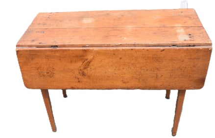 Country Hepplewhite Table