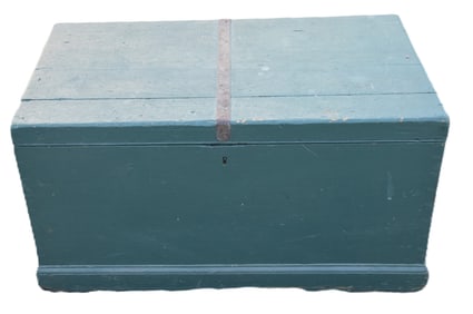 Country Storage Chest