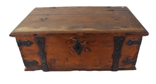 Country Pine Storage Box