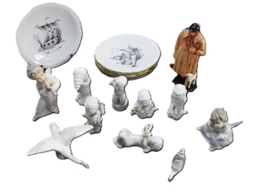 17 Piece Porcelain Figural Lot