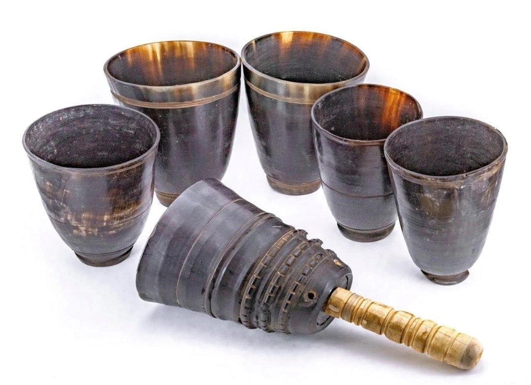 Scarce Colonial Era c.1750's-1770's Sailor "Pirate" made Set of Six Carved Horn Gin/Rum Cups (1 of 9)