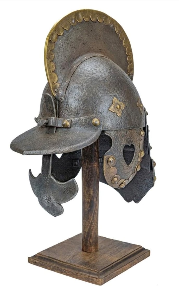 Scarce Late 17th Century Polish Hussar "Zisch?gge" Lobster-Tail Helmet? circa 1670: An amazing and beautiful 17th Century Zisch?gge or Lobster-tail Hussar of the Polish Winged Hussars, 2nd half of the 17th century. Two-part forged, shiny bell. The centrally attached and riveted comb