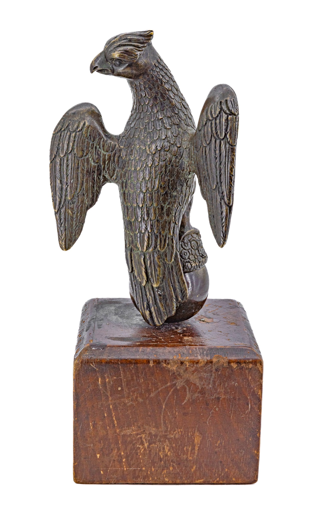 Napoleonic War Era Solid Bronze Military Eagle Flag Pole Finial Topper: Late 18th Century to early 19th Century Solid Bronze Military Eagle Flag Pole Topper. An original casting, most likely French directly related to Napoleon Bonaparte Imperial Guard. Note the position o