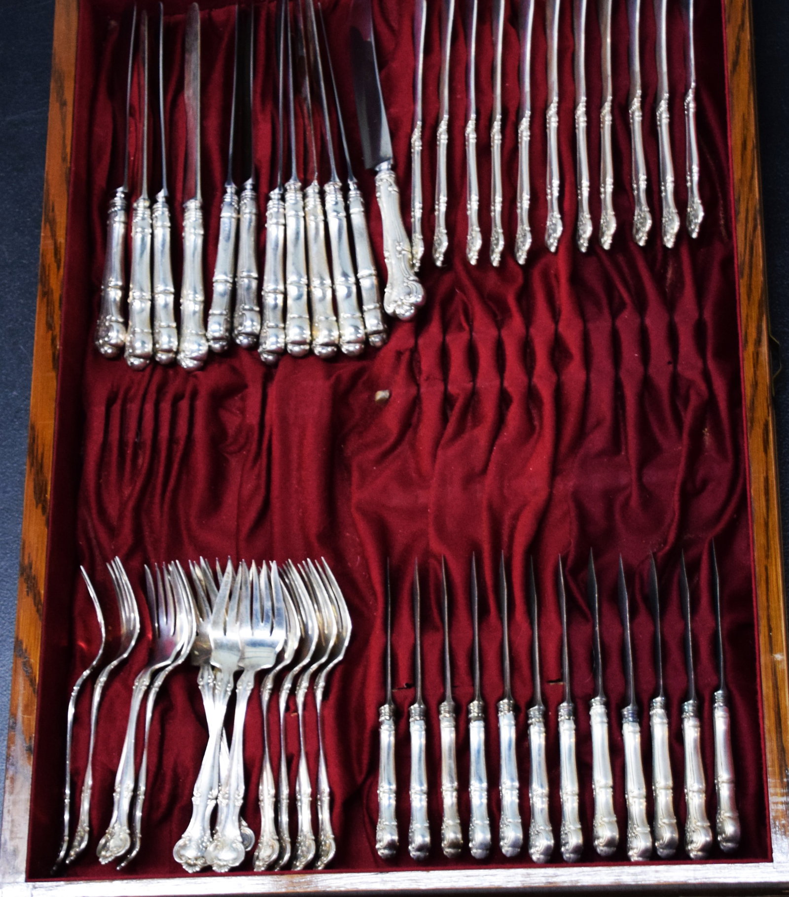 Exceptional Cromwell Gorham Sterling Silver Flat wear Set - 5