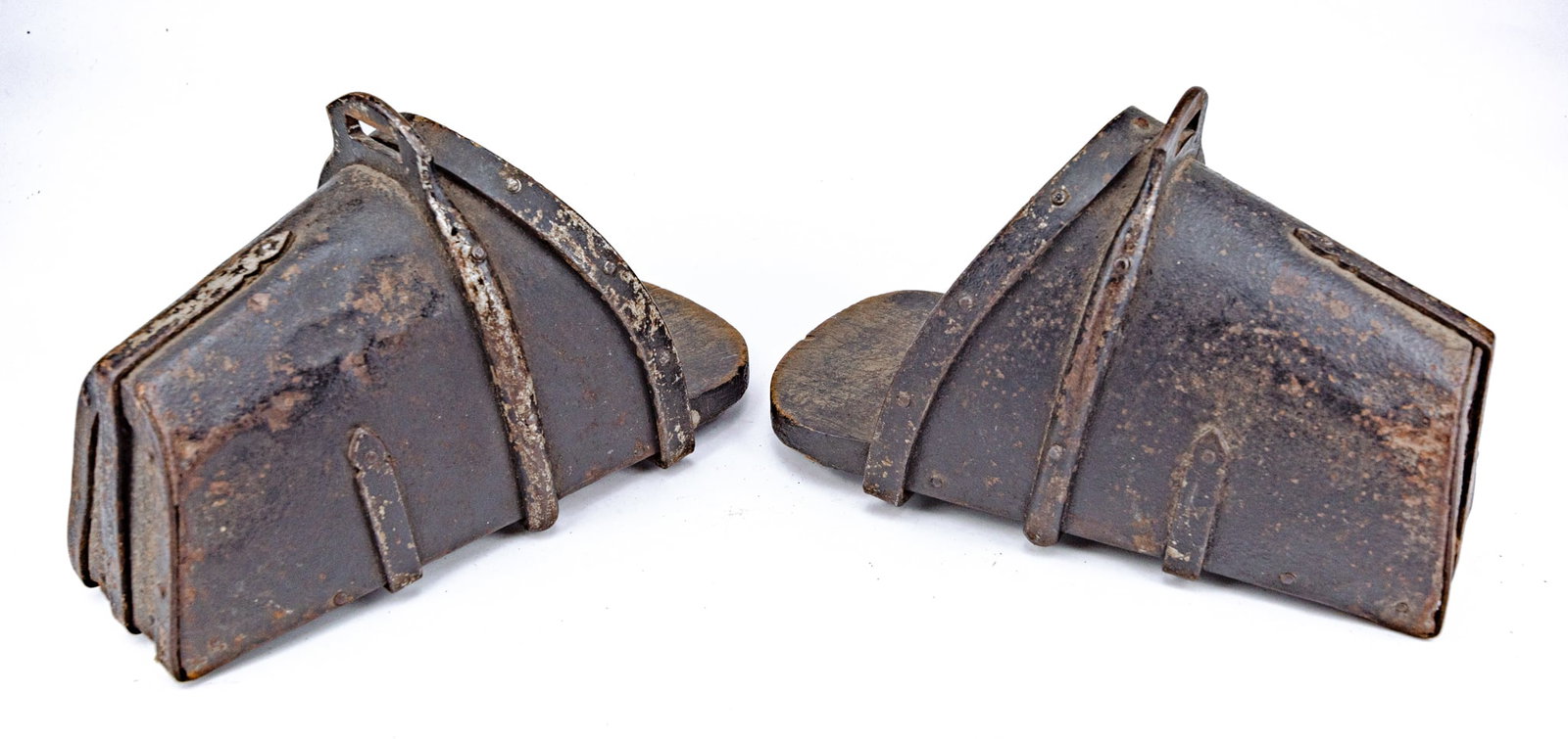 Scarce Original Pair of Late 16th Century German Knights Armor Stirrups? (1 of 15)