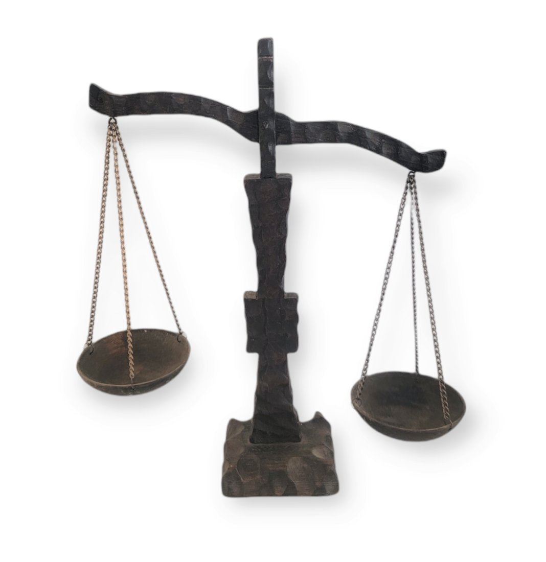 VINTAGE WOODEN BALANCE SCALE: Vintage Wooden Balance Scale. Measures approximately 18.50"x13.50W" NO SHIPPING - PICKUP ONLY