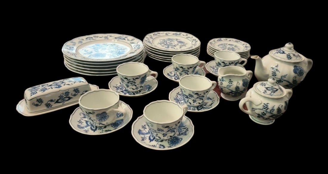 COMPLETE SERVICE SET FOR SIX BLUE DANUBE CHINA (1 of 5)