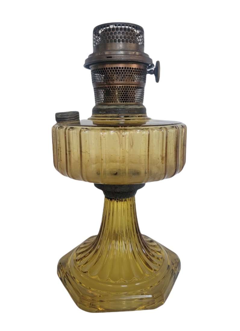 ANTIQUE ALADDIN CORINTHIAN AMBER GLASS OIL LAMP c1935-1936 (1 of 6)