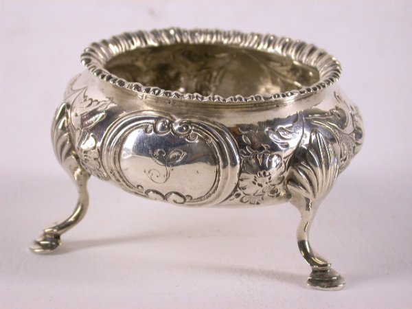 4 VICTORIAN SILVER OPEN SALTS, LONDON 1858 Hyams - 2