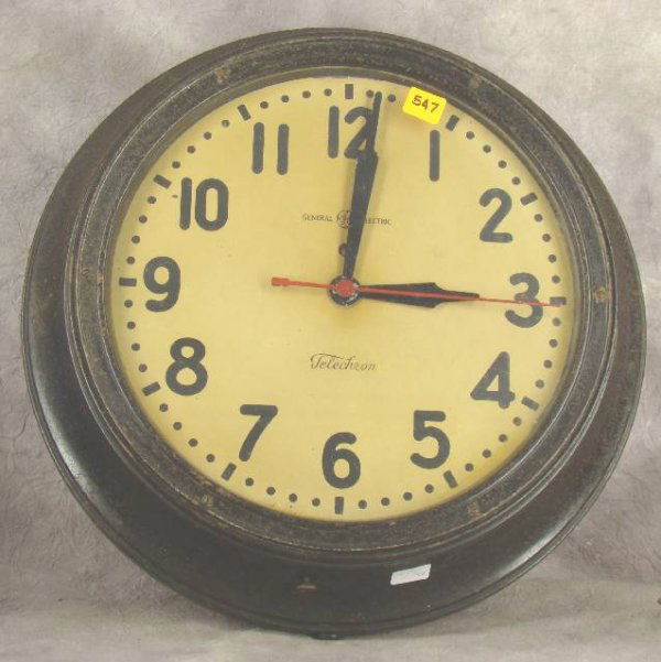 1547 VINTAGE GENERAL ELECTRIC TELECHRON WALL CLOCK