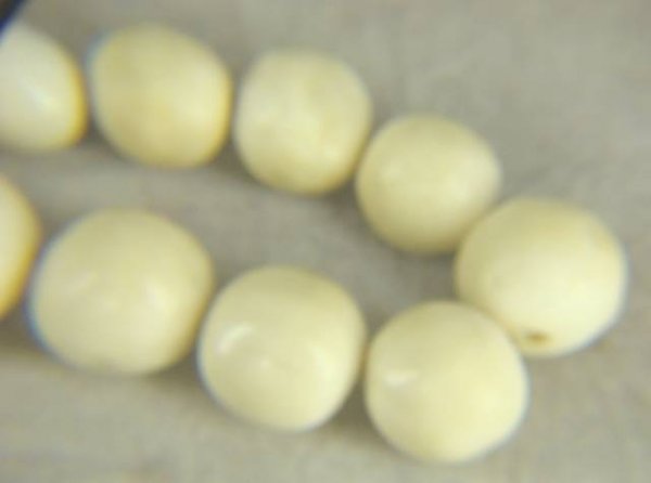 VINTAGE CARVED IVORY NECKLACE WITH GIANT SIZE GRA - 2