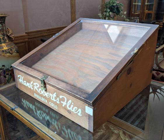 Vintage Hank Roberts Flies Countertop Display (1 of 4)