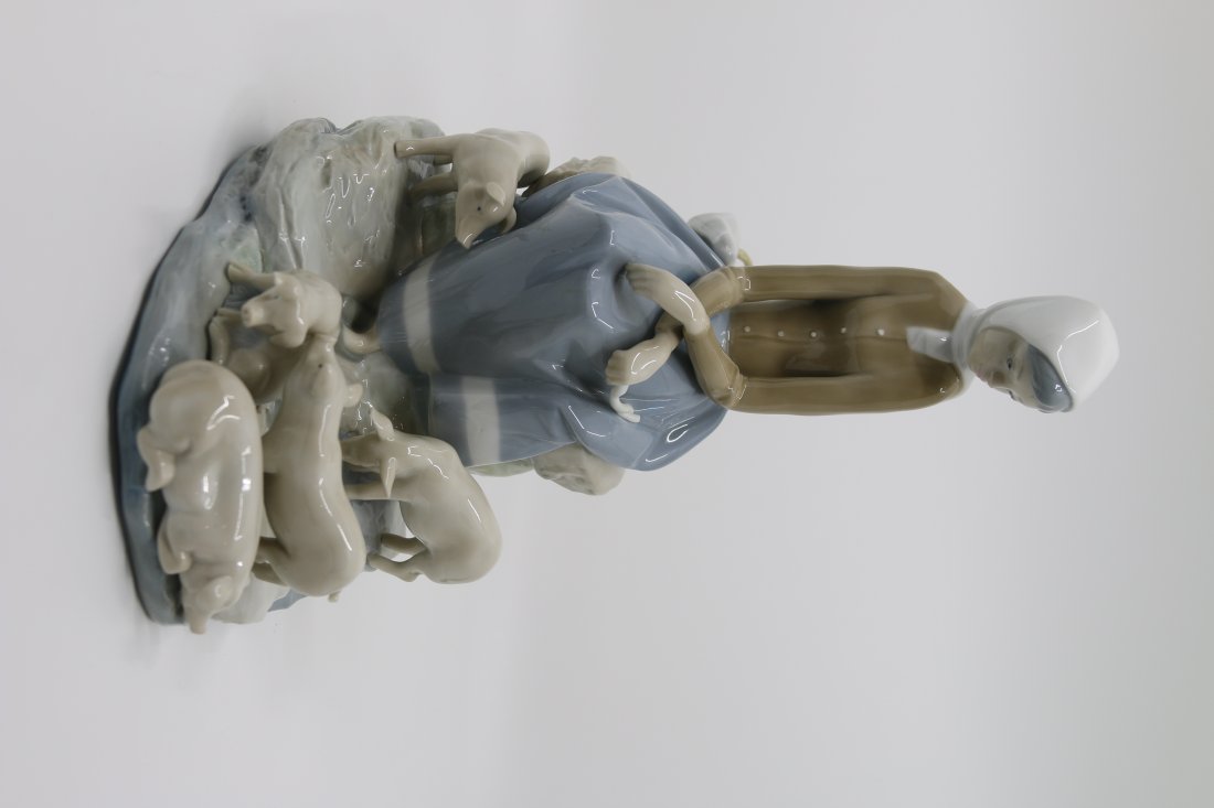 Lladro , Girl With Piglets, 1969-1985 (1 of 7)