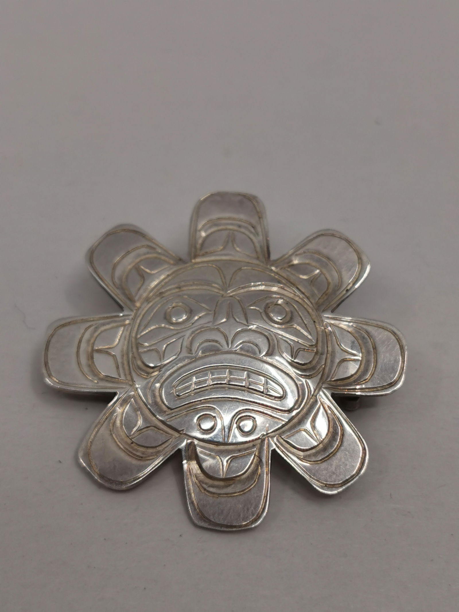 Donald Lyle Lancaster sterling Haida Sun Brooch Pendant (1 of 5)