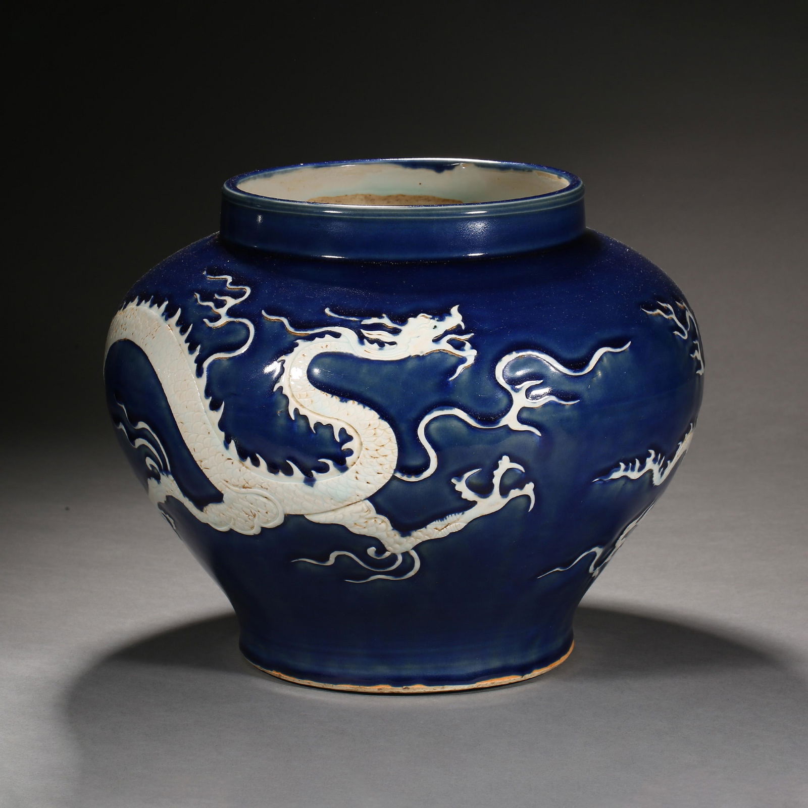 Yuan Dynasty of China,Ji-Blue Glaze Dragon Pattern Jar (1 of 11)