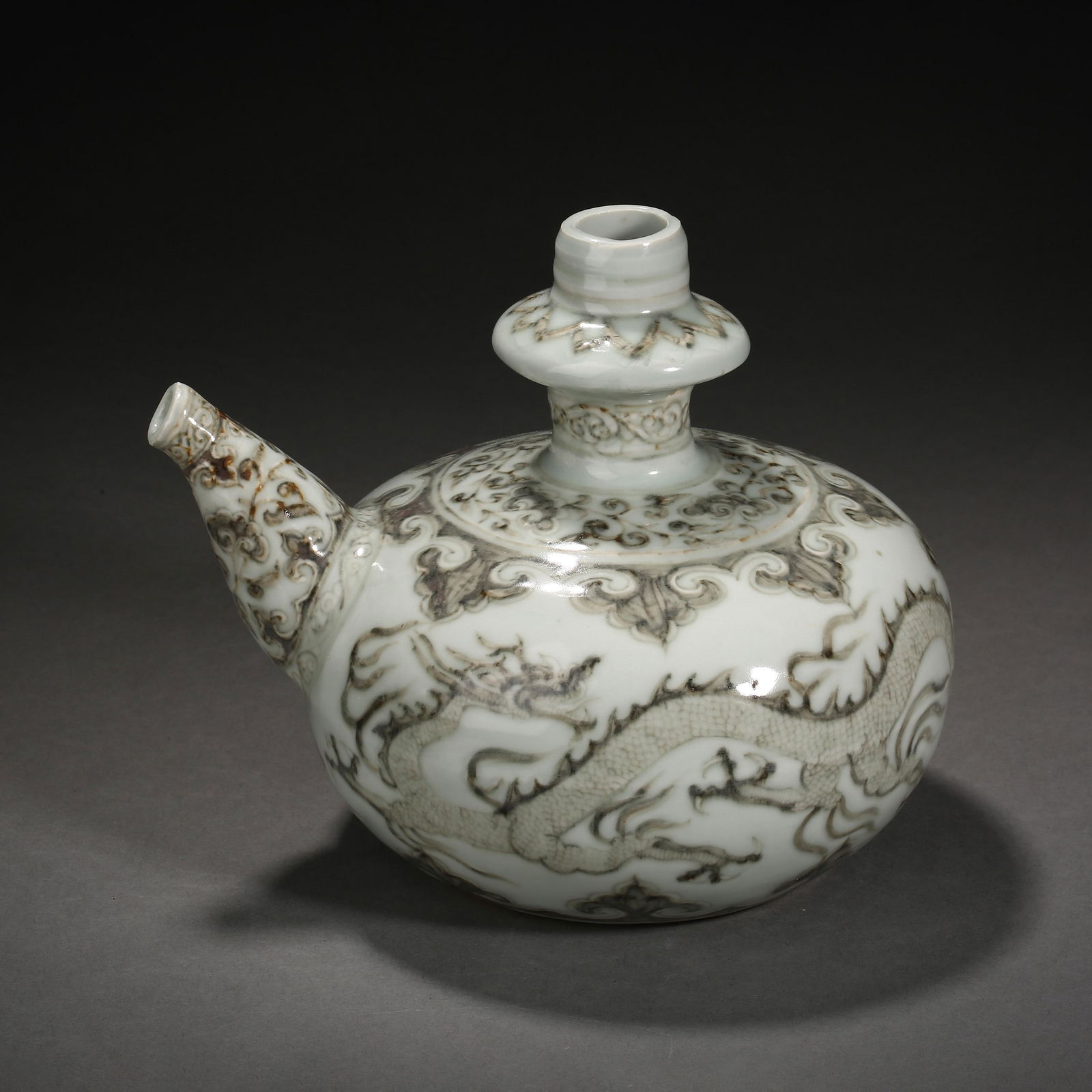Yuan Dynasty of China,Underglaze Red Dragon Pattern Holding Pot (1 of 12)