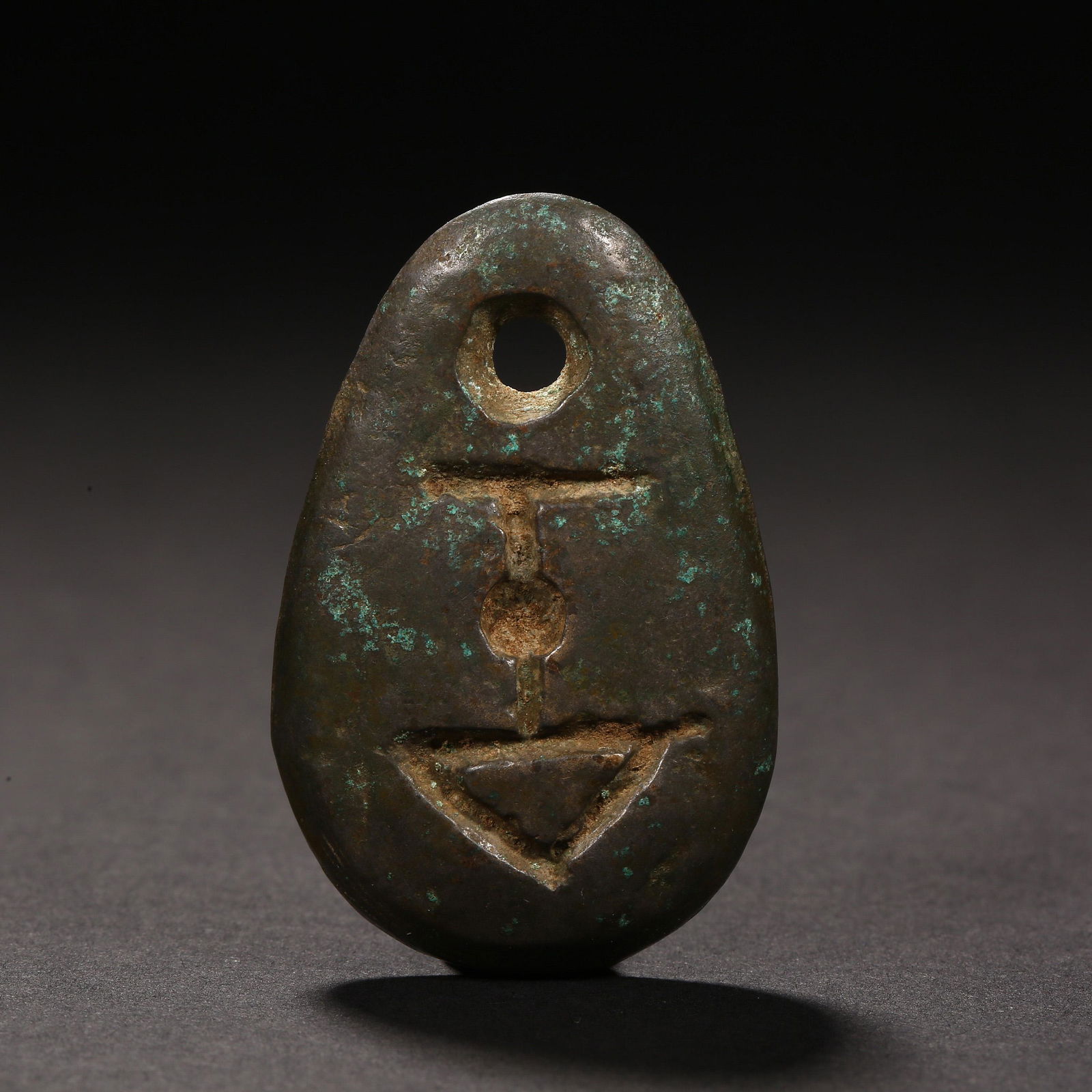 Ancient China, Coin (1 of 4)