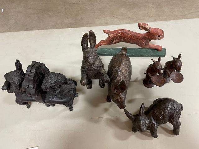 Cast Iorn Bunnies (1 of 2)