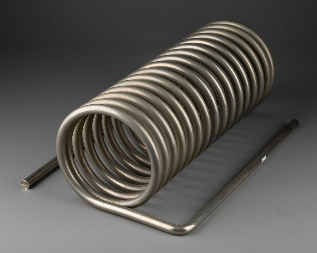 Yonel LEBOVICI (1937-1998): RANGE DISQUE modèle "Ligne Ressort" (crée en 1969) Métal tourné H. 12 cm - L. 30 cm - P. 20 cm