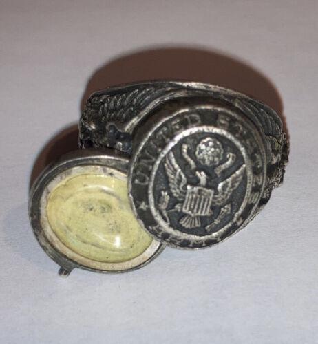 WWII locket military sterling silver photo vintage (1 of 6)