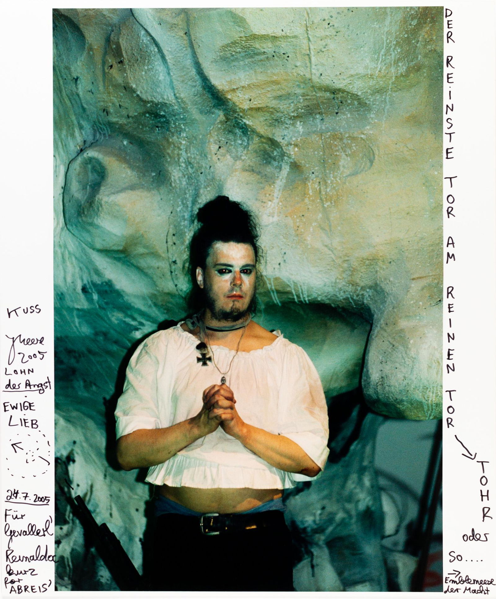 Jonathan Meese (1970 Tokio - lebt in Berlin): Der reinste Tor am reinen tor -> Tohr oder so.... 2005. Filzstift auf C-Print auf Papier. Mehrfach signiert und datiert, sowie betitelt und gewidmet: JMeese, 2005, der reinste Tor am reinen tor -&g