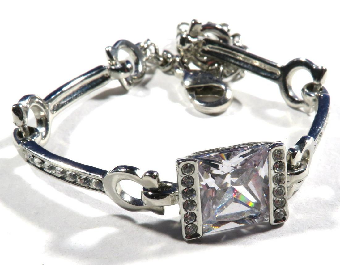 Silvertone with Lg BEAUTIFUL QZ Bracelet (1 of 6)