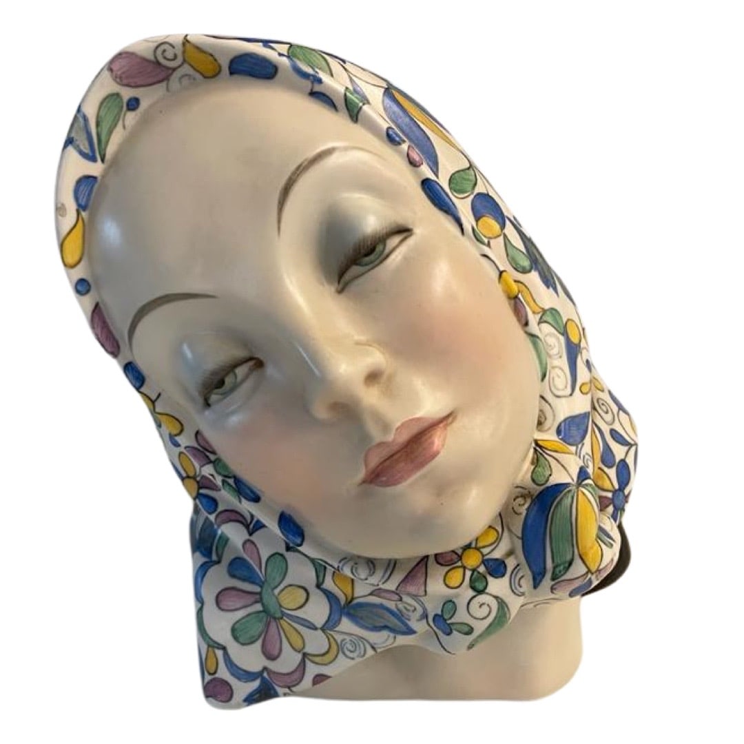 Helen Konig Scavini (Turin 1886-1974) " Testa Paesanella": Helen Konig Scavini (Turin 1886-1974) " Testa Paesanella" Polychrome opaque cast ceramic. Manufacture of Lenci, Turin, 1930s. Signed under the base "Lenci MADE IN ITALY" and with the initials "nr "