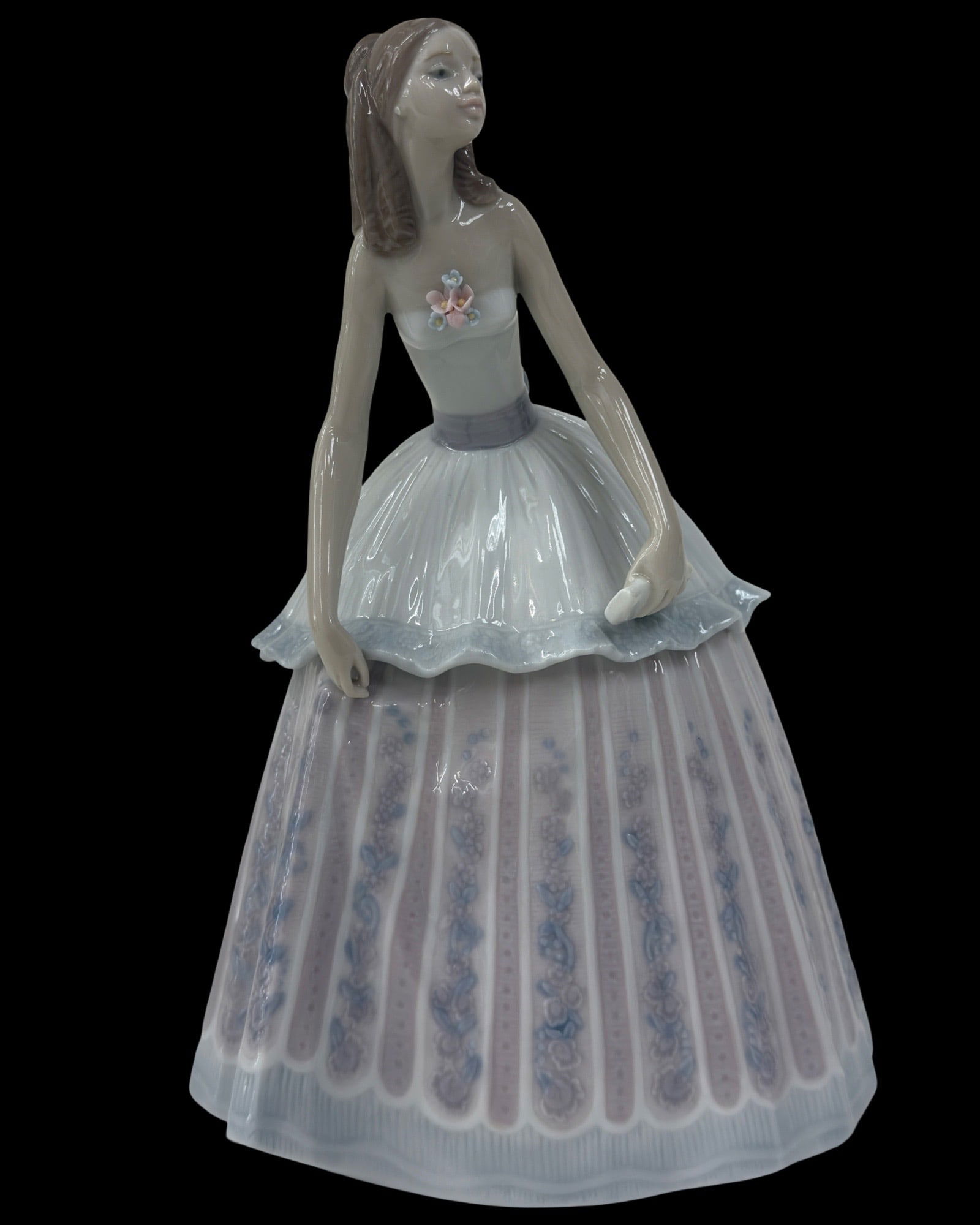 Lladro Porcelain Figurine "Waiting to Dance" (1 of 5)