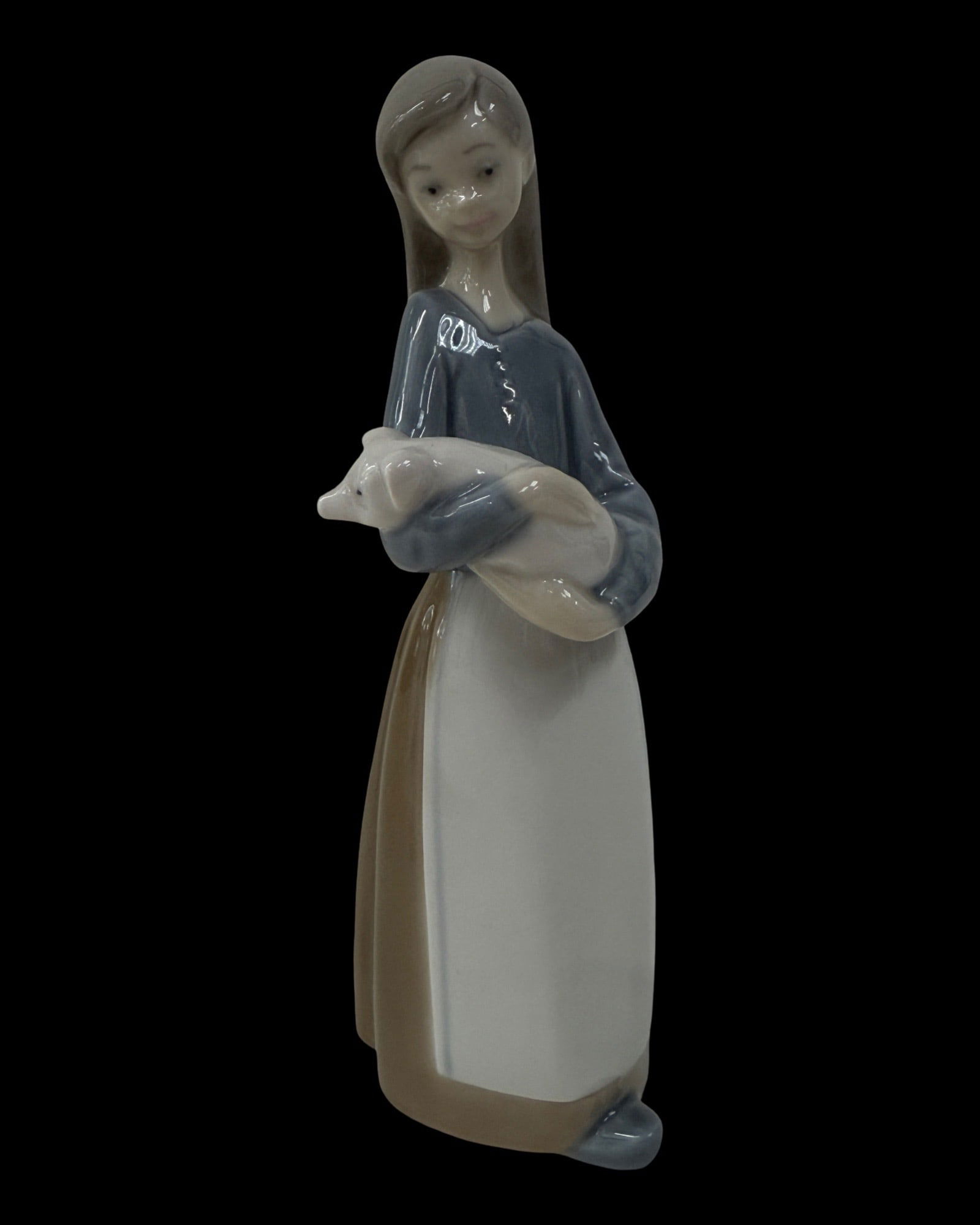 Lladro Porcelain Figurine, Girl with Pig 1001011 (1 of 4)