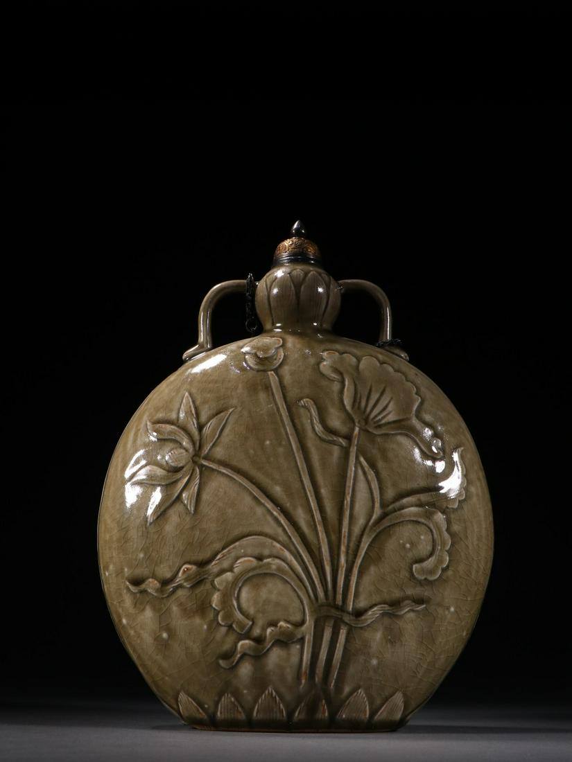 A Rare Yaozhaogyao Inlaid Silver Holding Moon Vase (1 of 9)