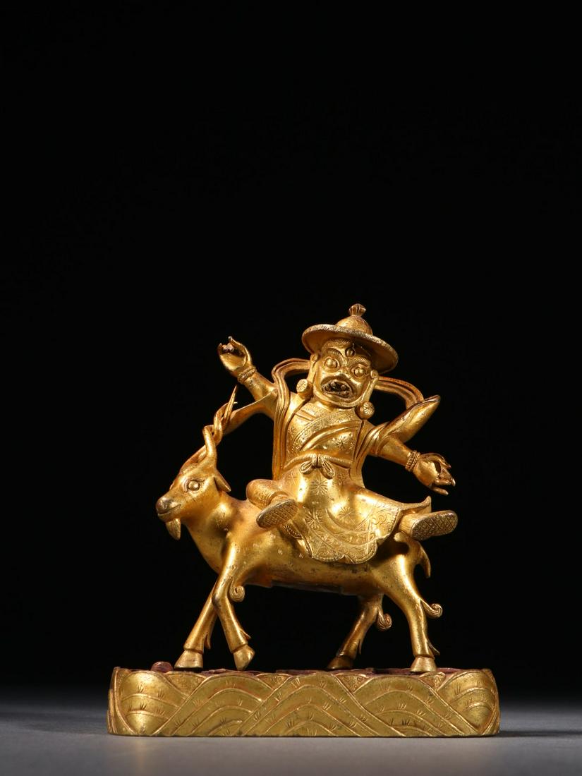 A Rare Silver Vase With Phoenix Pattern (1 of 9)