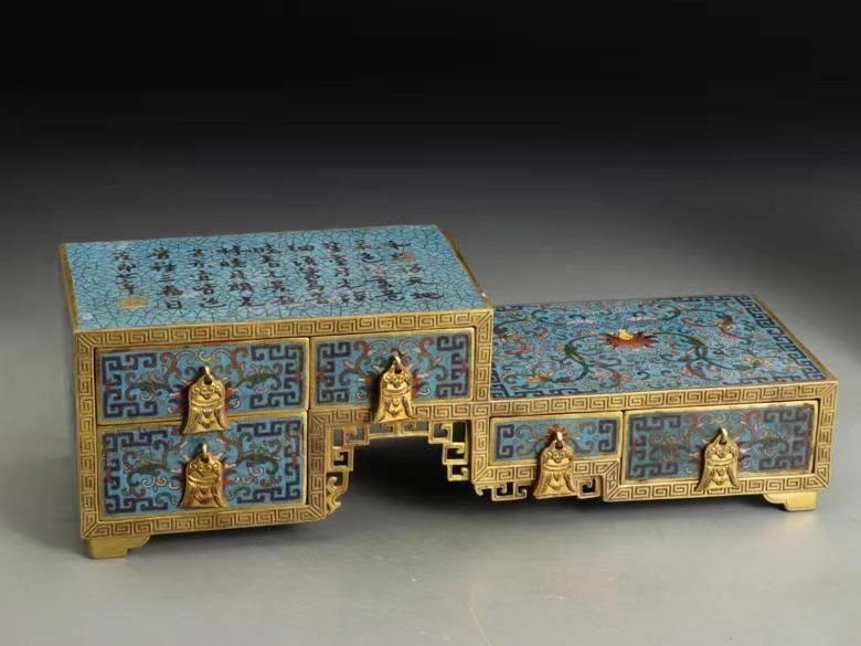 A Very Delicate Cloisonne Box (1 of 9)