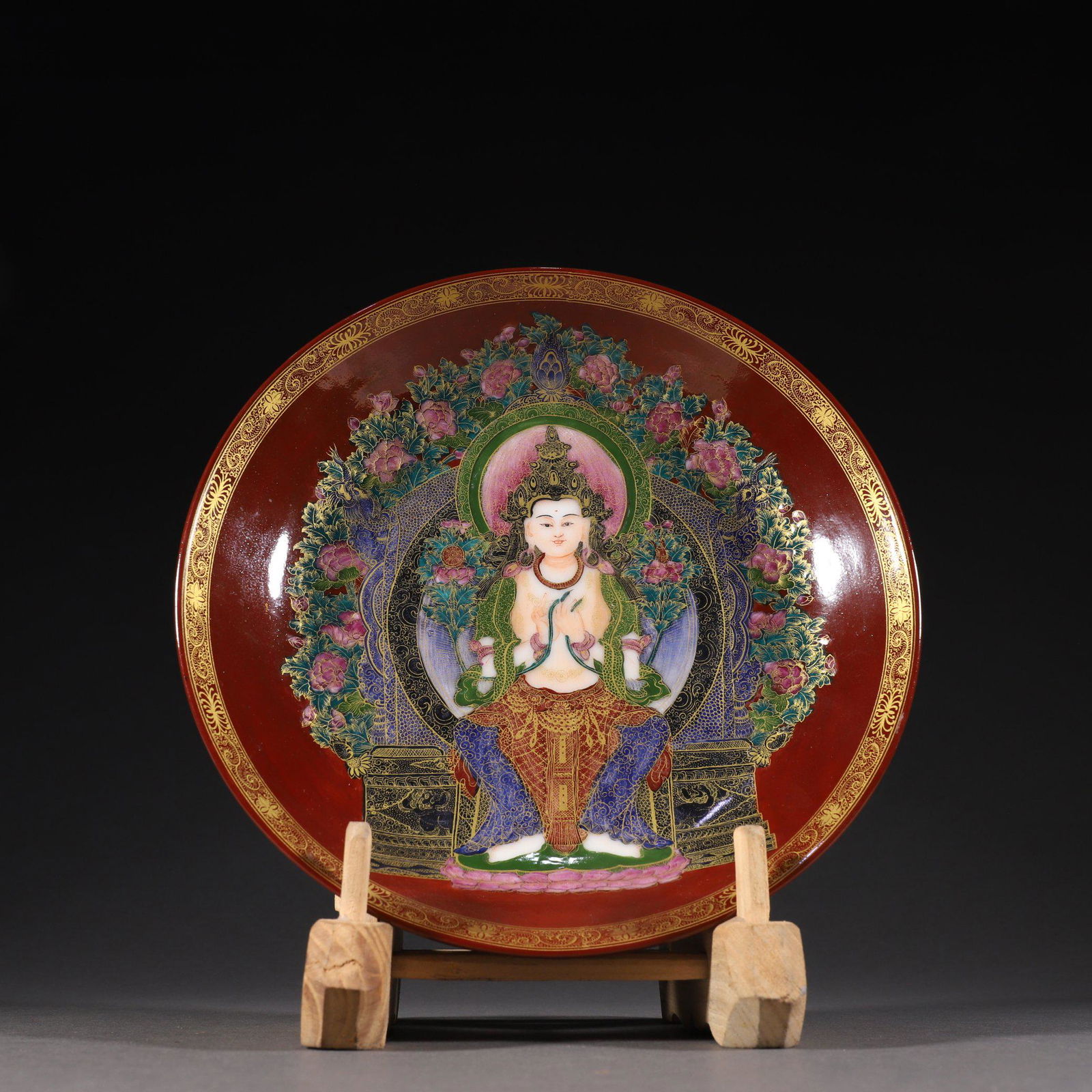 A Red Glazed Painted Gold Plate (1 of 9)