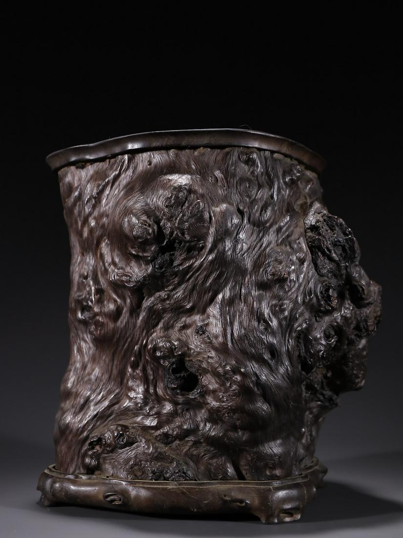 A Rare Tree-nodule Pen Holder (1 of 9)