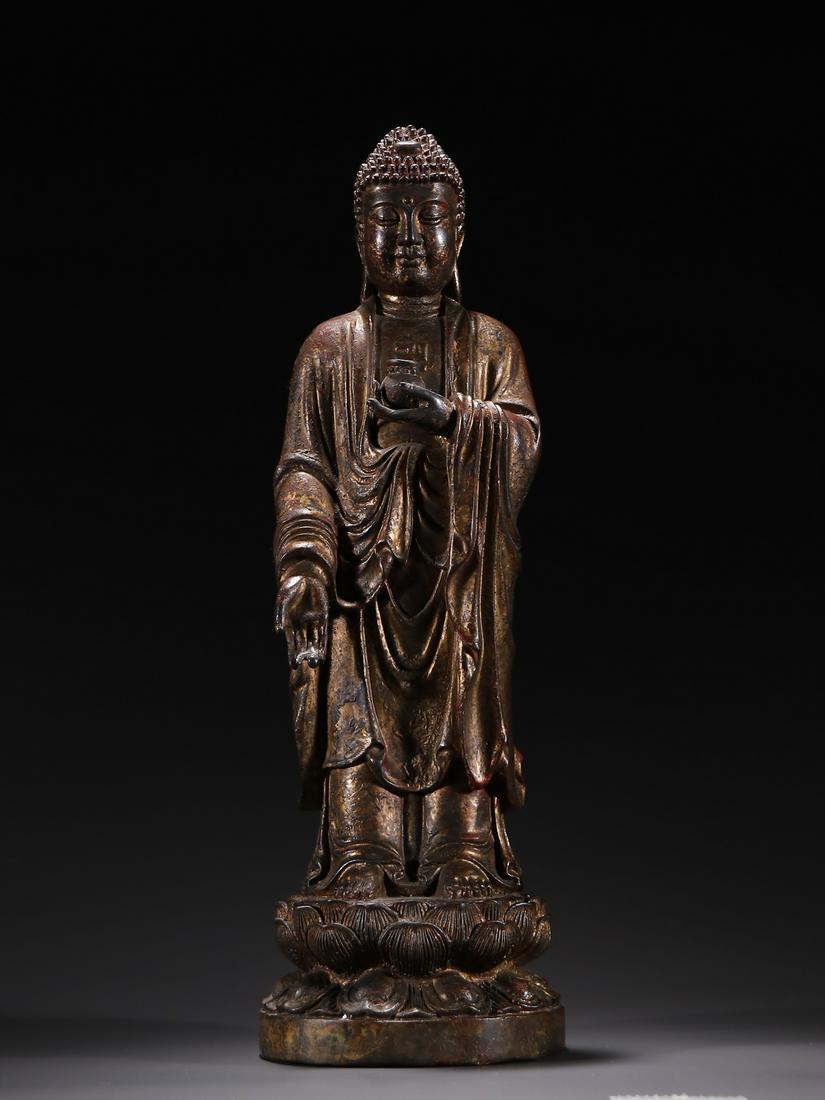 A Fine Bronze Painted Gold  Statue of Shakyamuni (1 of 9)